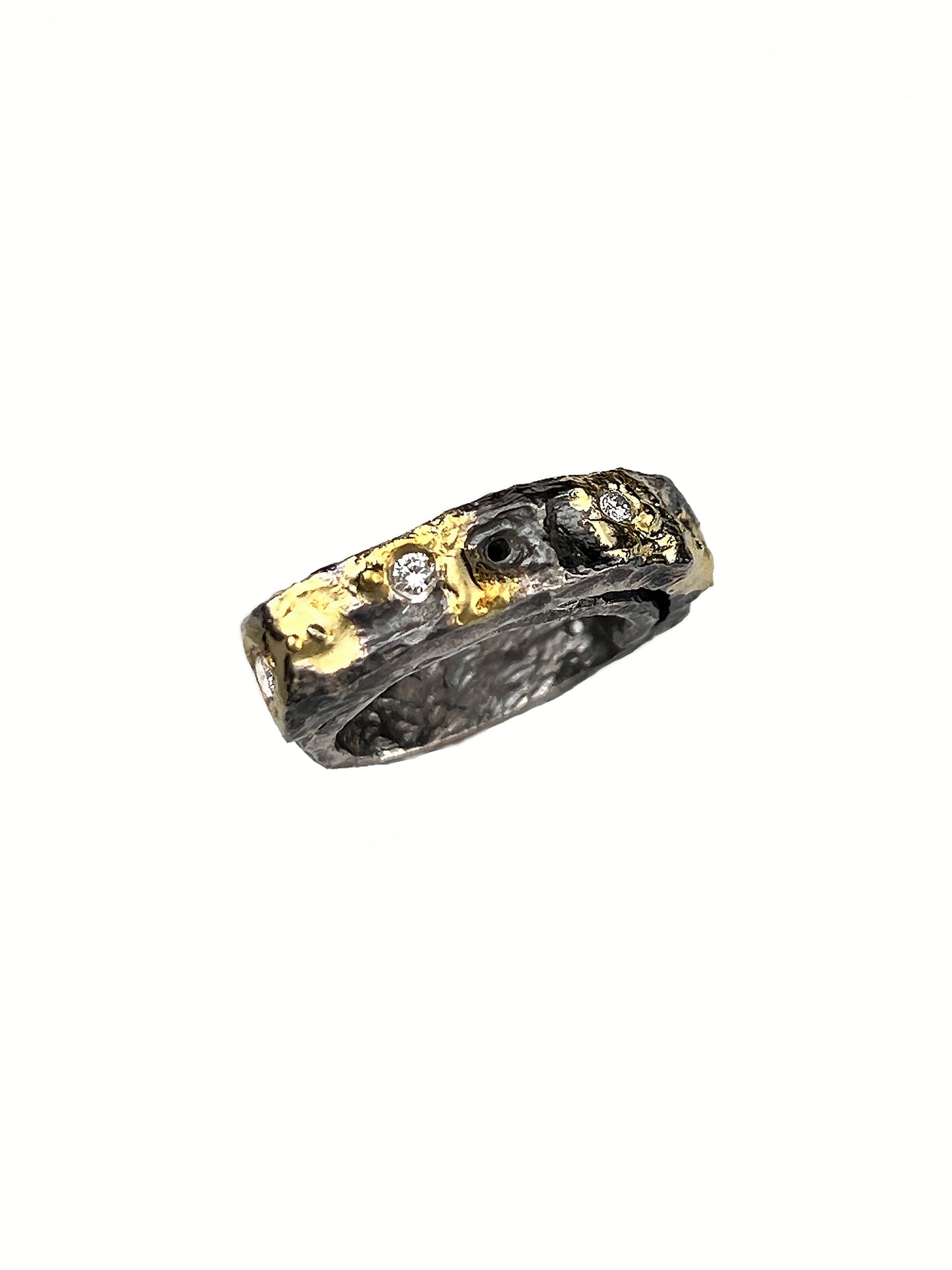 Normad Treasure Ring M Width with 3 white diamonds