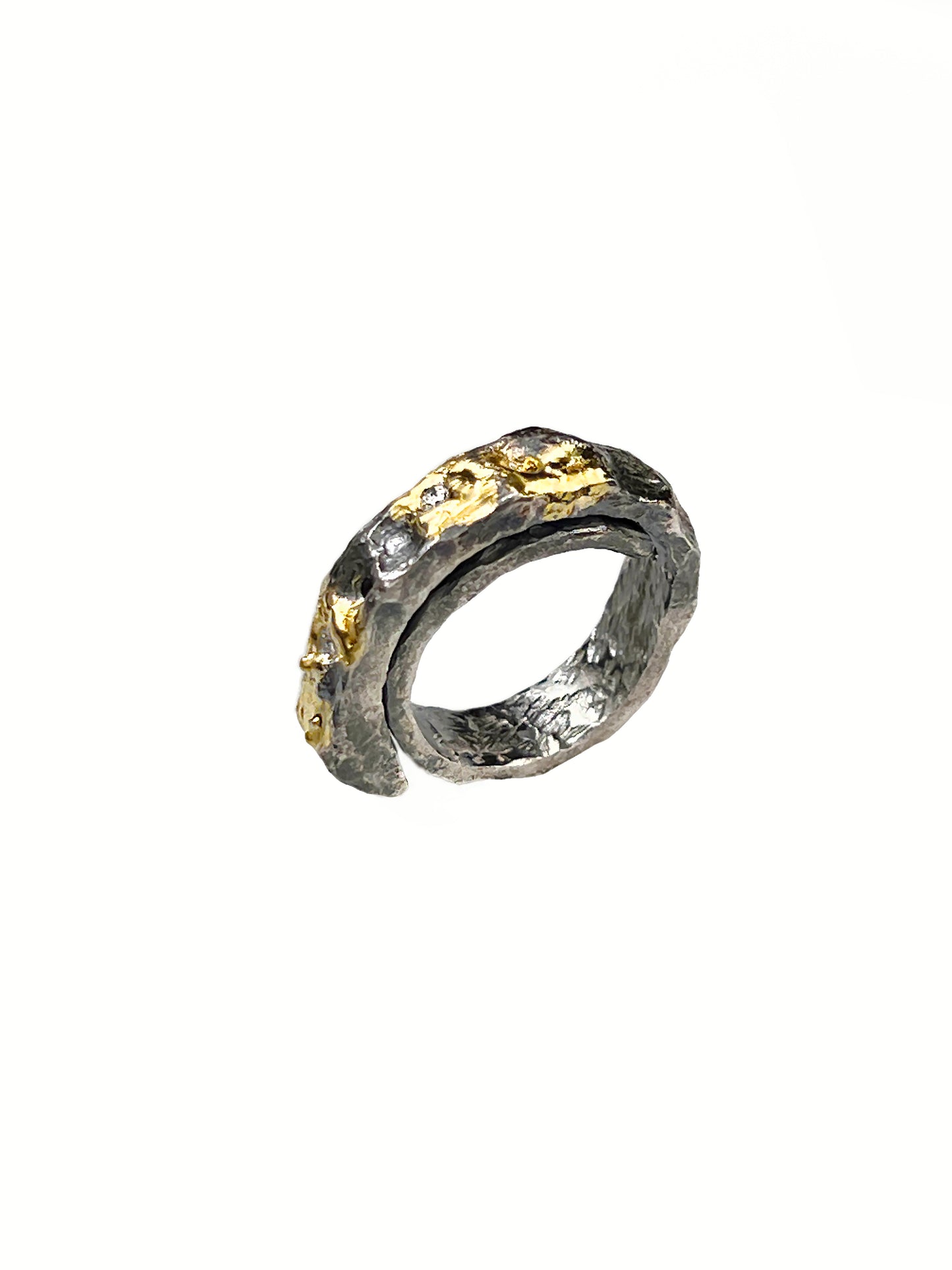 Normad Treasure Ring M Width with 3 white diamonds