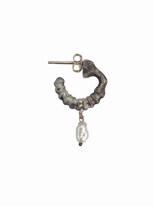 Bone Earring No.3 Small with 1 "rice" freshwater pearl