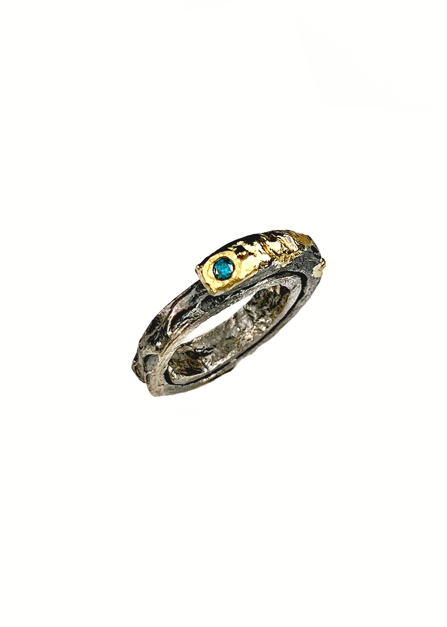 Nomad Treasure Ring S Width with a White Diamond